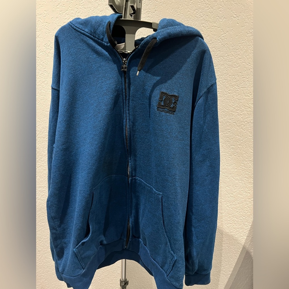 Men DC zipped up hoodie, XL